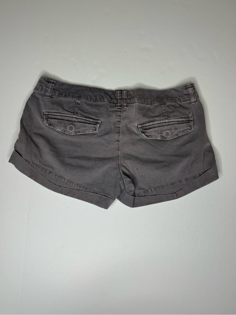 American Eagle Outfitters Y2K Gray Low Rise Cuffed Shorts Women’s Size 0 2011 - Picture 7 of 8